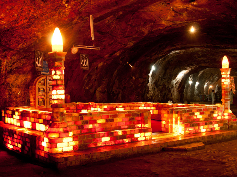 10 Amazing Pictures Of Khewra Salt Mine That Will Leave You Speechless