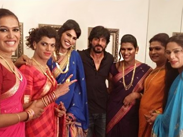 SRK Dances With India’s First Transgender Band