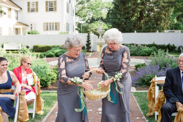 Bride’s Grandma and Groom’s Grandma Team up as Flower Girls for Their Wedding