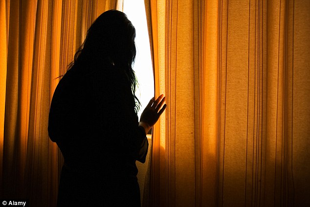 Superstitious: Saudi man divorced his wife because he considered her unlucky when their curtains fell down