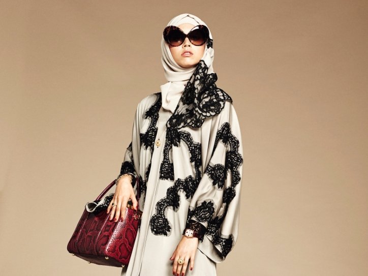 Dolce & Gabbana’s Hijabs and Abayas Collection Is A Treat For Muslim Women!